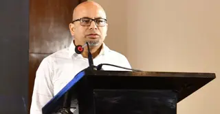 বিদেশ থেকে আনা মোবাইল নিবন্ধন বিশ্বমানের চর্চা: ফয়েজ আহমেদ তৈয়্যব